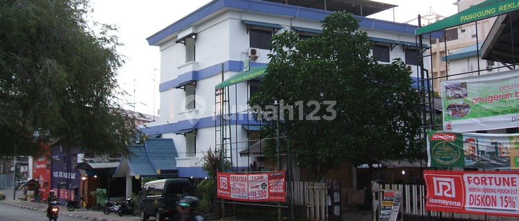 Kontrak Tenant Luas 192m2 X 3 Lantai 1