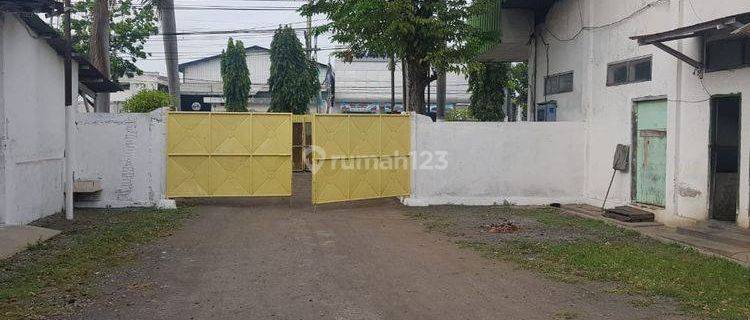 Gudang pusat kota Pasuruan, murah, parkir luas 1